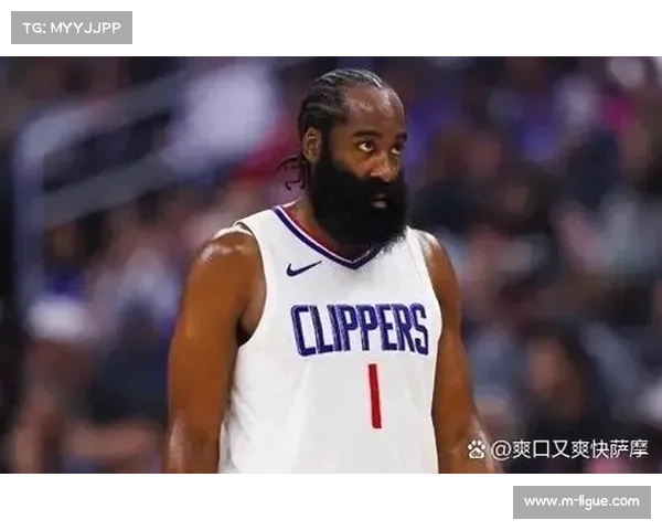 亚历山大赛前热身专注，雷霆更衣室团结氛围曝光